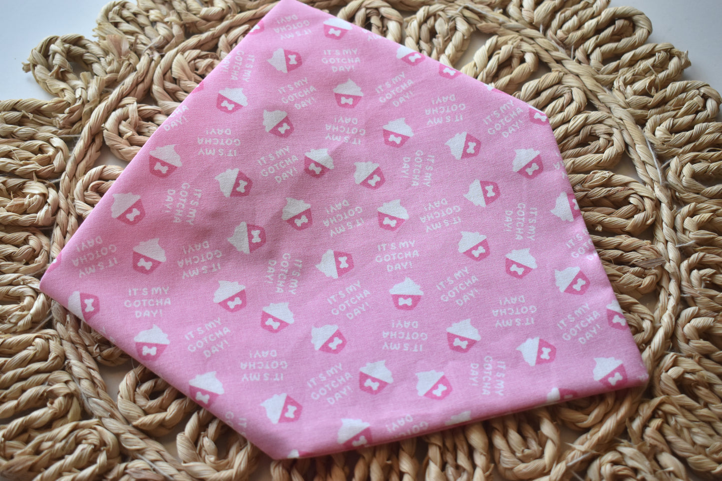 Gotcha Girl Scrunchie Bandana