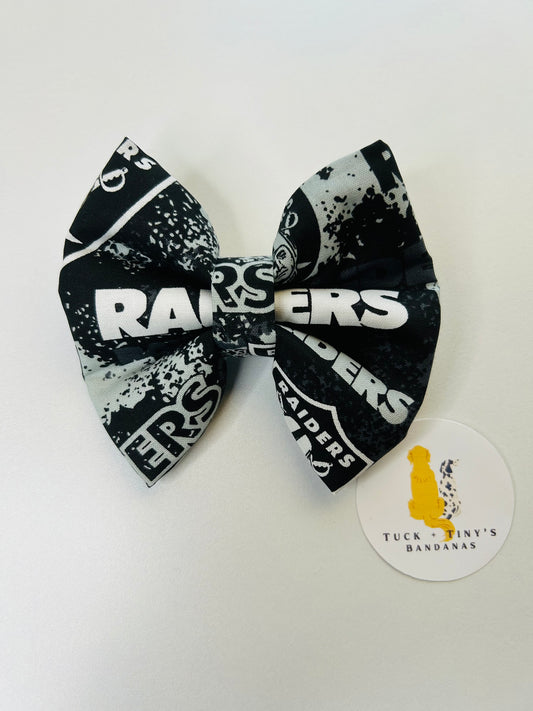 Las Vegas Raiders Slip Over the Collar Bow Tie