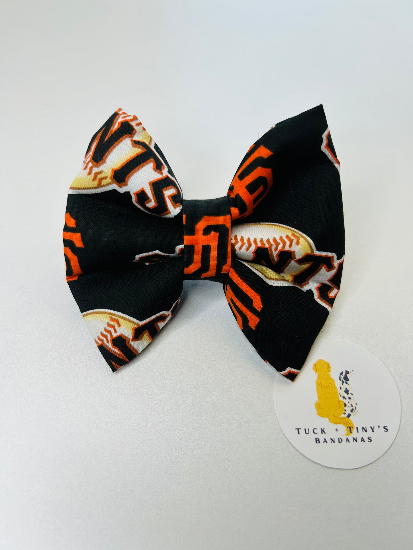 San Francisco Giants Slip Over the Collar Bow Tie